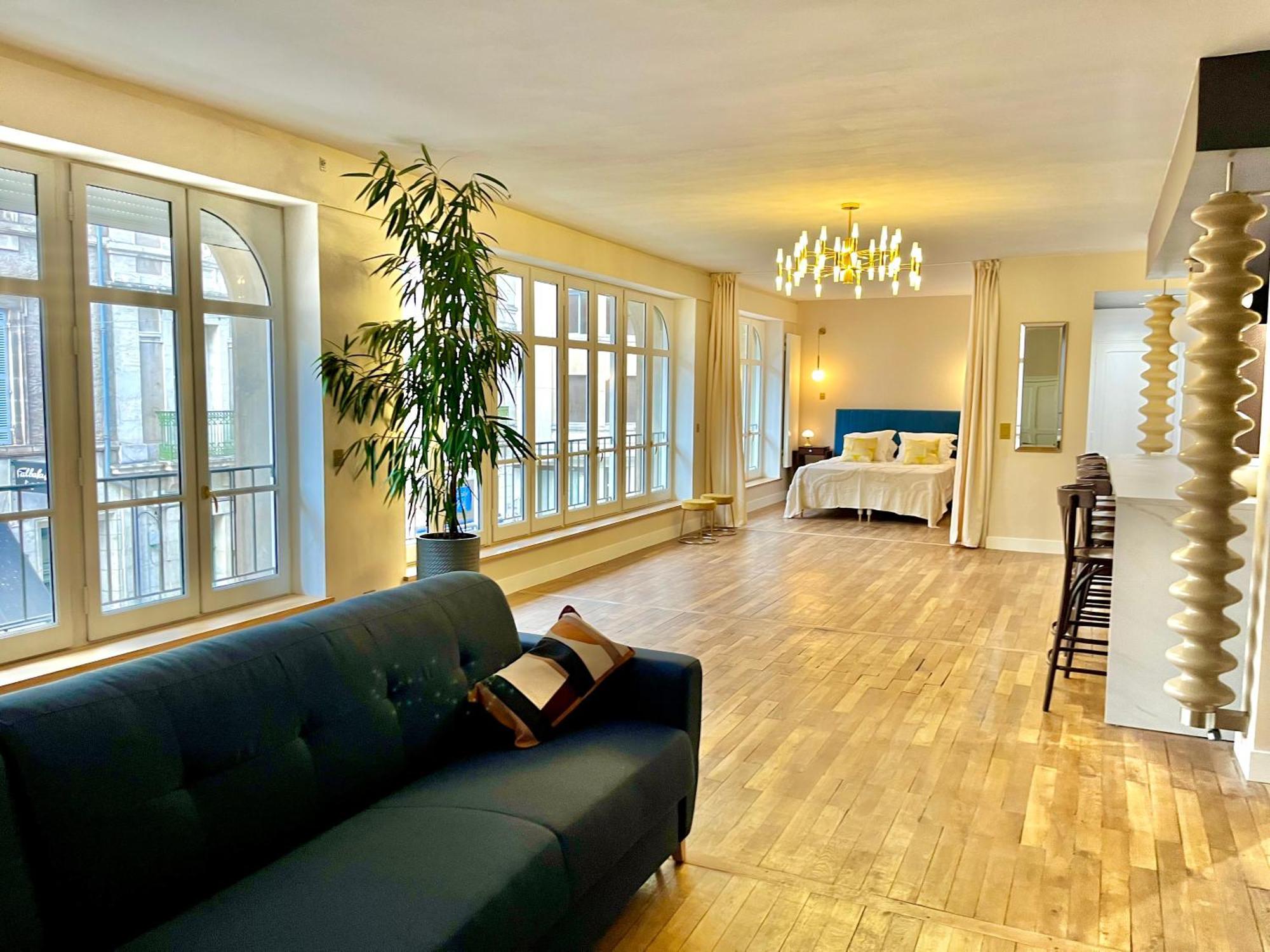 Loft Me - Entre Art Deco Et Loft A L'Americaine Perigueux Exterior photo